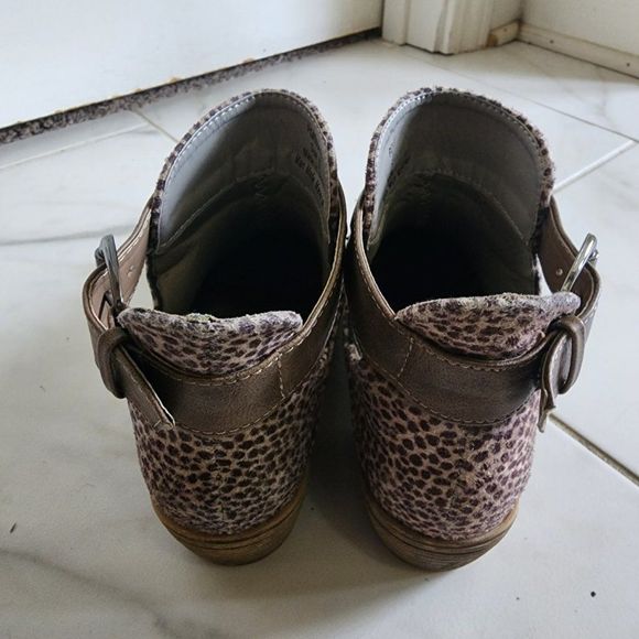 Women's Animal Print Ankle Booties | Cheetah Brown | size 6 - Picture 2 of 7